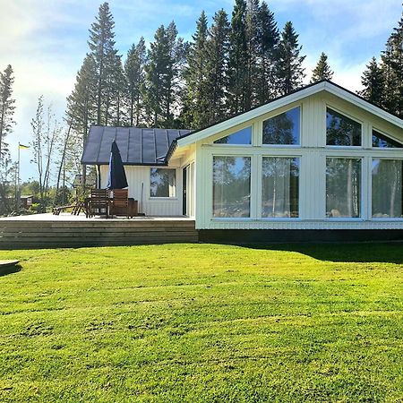 Stuga Med Havsutsikt Robertsfors Extérieur photo