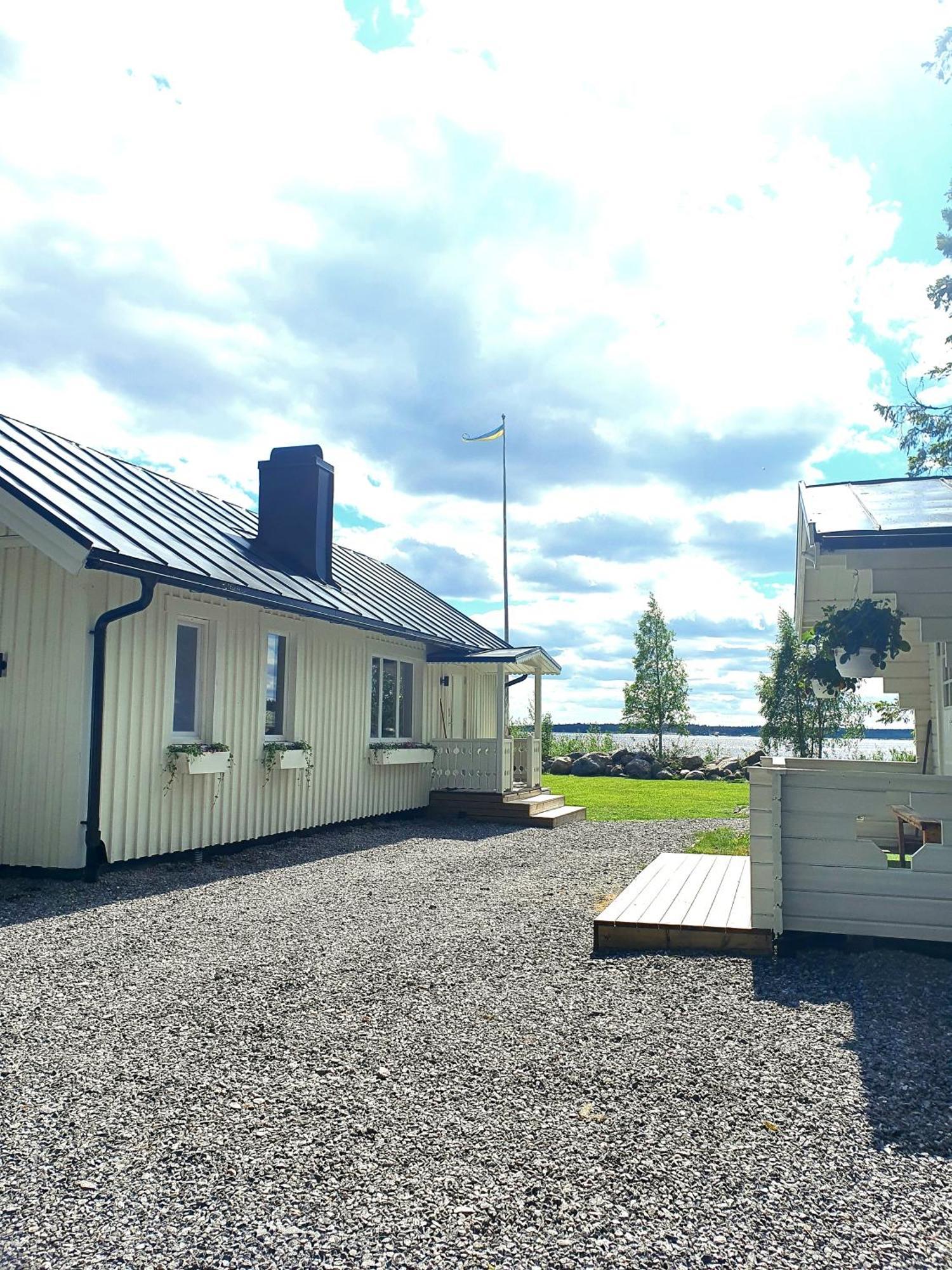 Stuga Med Havsutsikt Robertsfors Extérieur photo