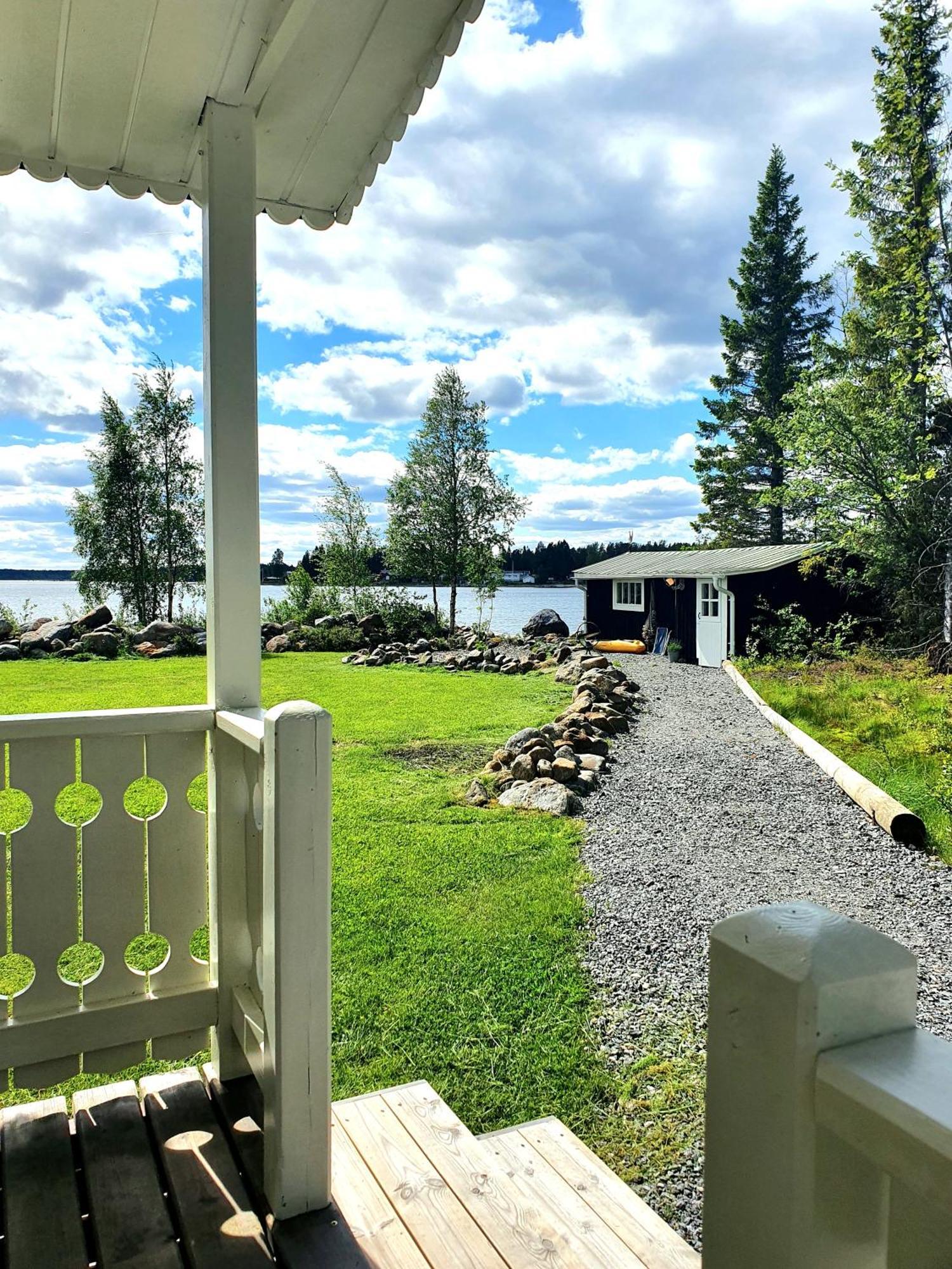 Stuga Med Havsutsikt Robertsfors Extérieur photo