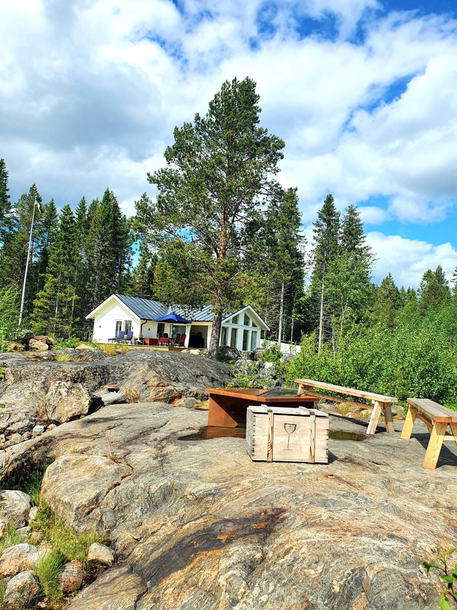 Stuga Med Havsutsikt Robertsfors Extérieur photo